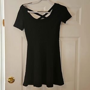 DIVIDED BLACK DRESS BY H&M